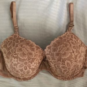 Victoria's Secret Sexy Tee Lightly-Lined Lacie Demi Bra WITH TAGS